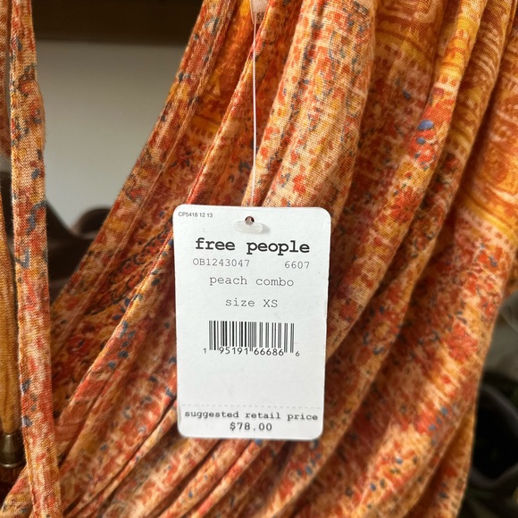 FREE PEOPLE TOP - Picture 2 of 4